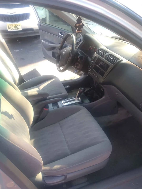 2005 Honda Civic 7th Gen - Image 6 of 8