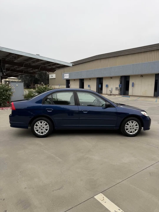 2005 Honda Civic 7th Gen - Image 6 of 13