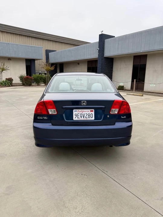 2005 Honda Civic 7th Gen - Image 4 of 13