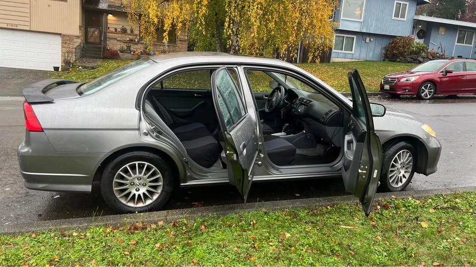 2005 Honda Civic 7th Gen - Image 6 of 11