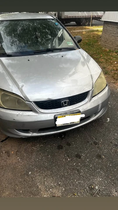 2005 Honda Civic 7th Gen - Image 2 of 6