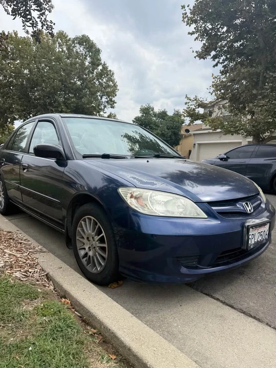 2005 Honda Civic 7th Gen - Image 2 of 8