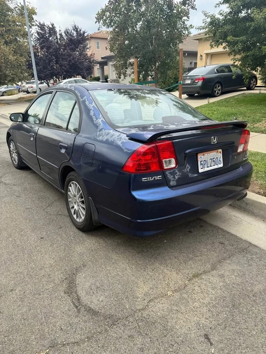 2005 Honda Civic 7th Gen - Image 4 of 8