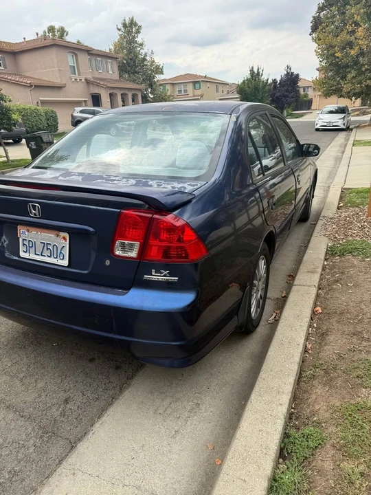 2005 Honda Civic 7th Gen - Image 5 of 8