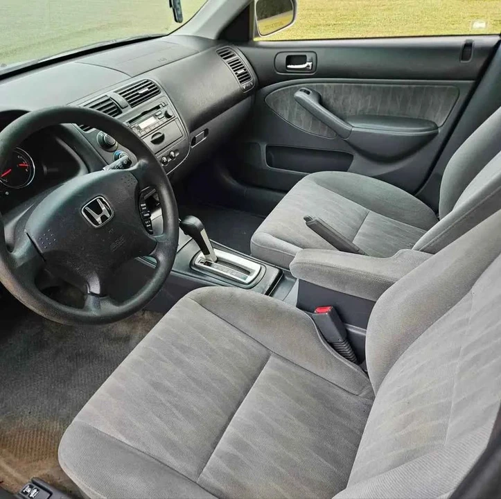 2005 Honda Civic 7th Gen - Image 4 of 9