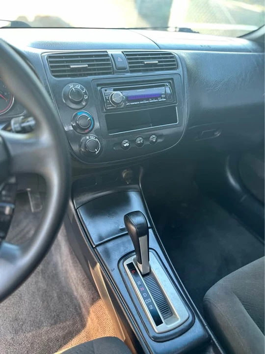 2005 Honda Civic 7th Gen - Image 4 of 10