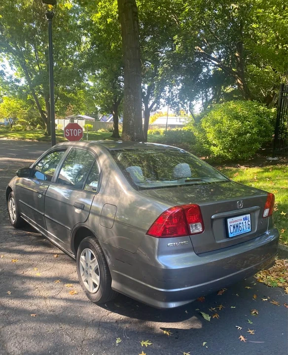 2005 Honda Civic 7th Gen - Image 2 of 7