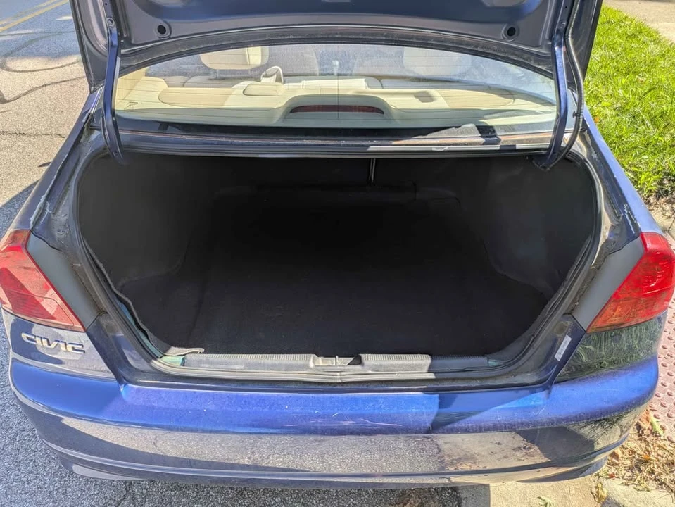 2005 Honda Civic 7th Gen - Image 10 of 12