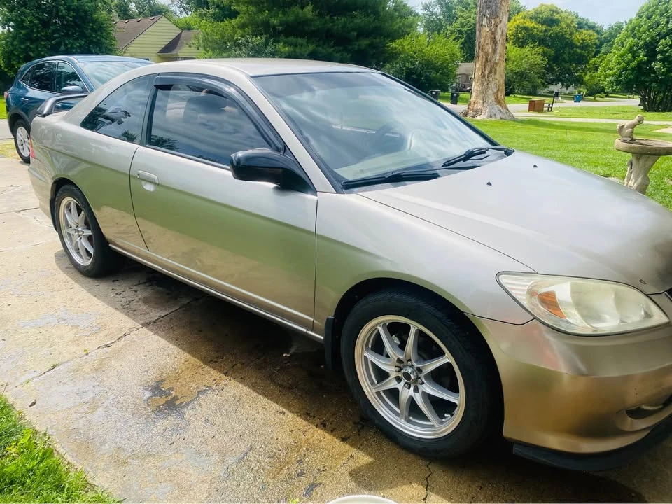 2005 Honda Civic 7th Gen - Image 4 of 11
