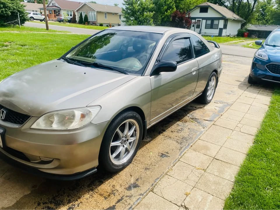 2005 Honda Civic 7th Gen - Image 3 of 11