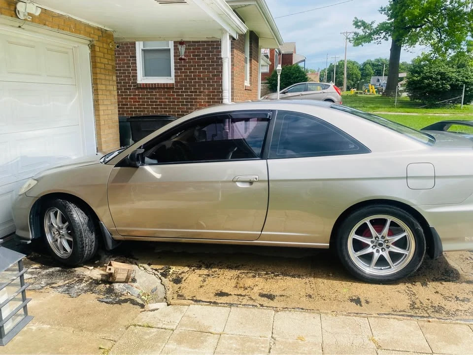 2005 Honda Civic 7th Gen - Image 8 of 11