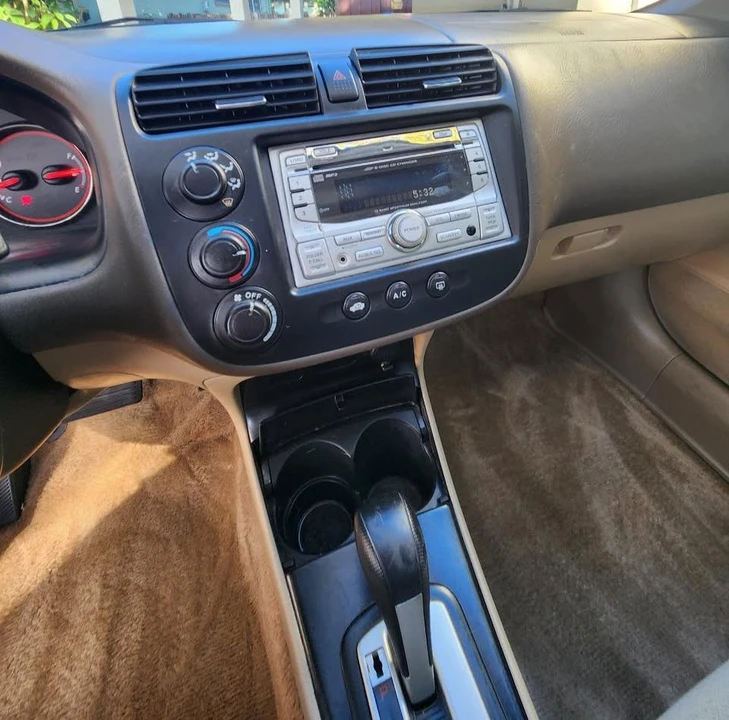 2005 Honda Civic 7th Gen - Image 4 of 7