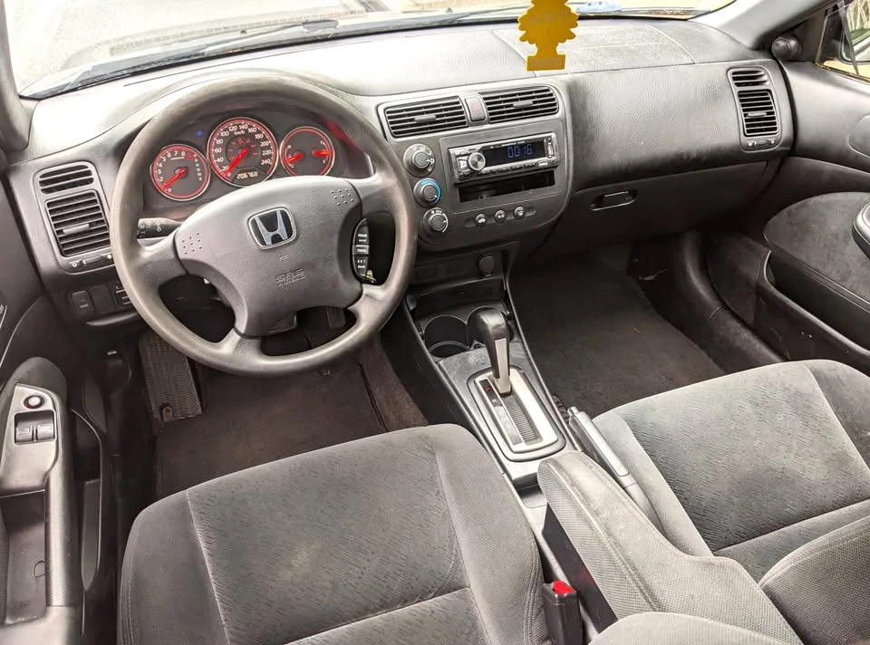 2005 Honda Civic 7th Gen - Image 7 of 13