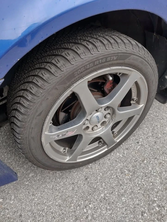 2005 Honda Civic 7th Gen - Image 7 of 17