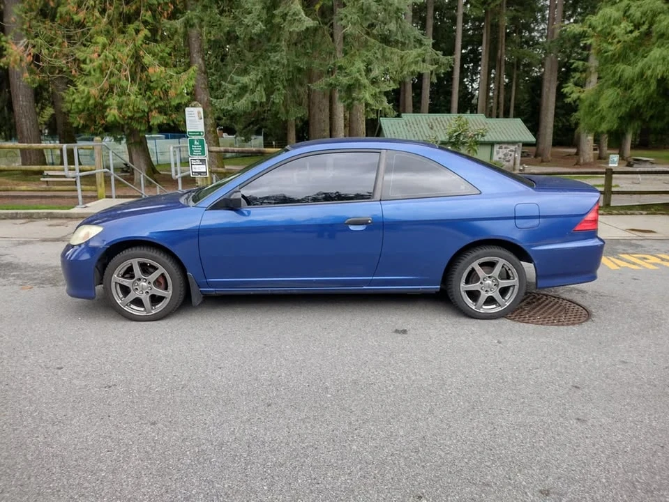 2005 Honda Civic 7th Gen - Image 3 of 17