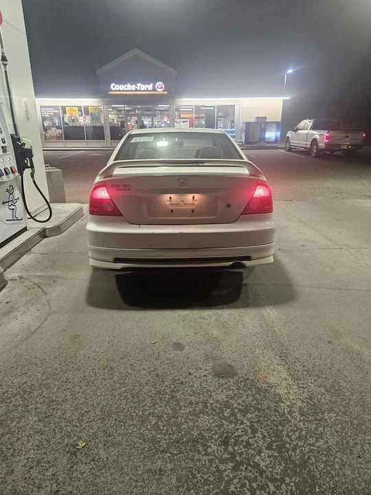 2005 Honda Civic 7th Gen - Image 4 of 7