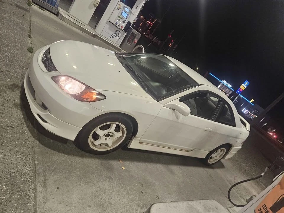 2005 Honda Civic 7th Gen - Image 2 of 7