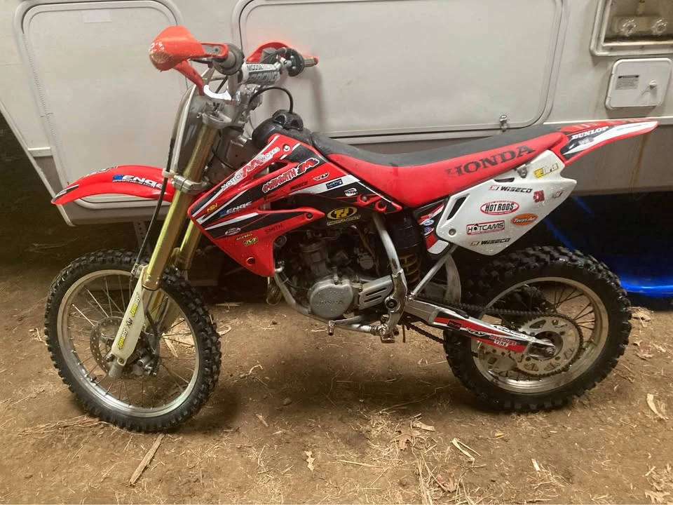 2005 Honda CR - Image 4 of 4
