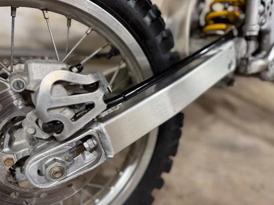 2005 Honda CR - Image 10 of 16