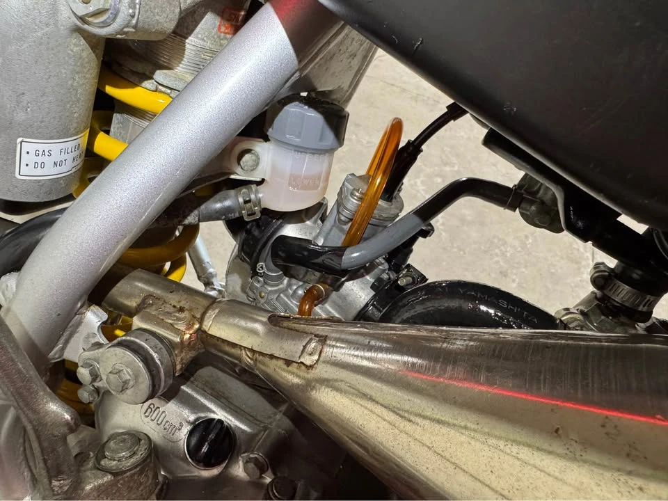 2005 Honda CR - Image 15 of 16