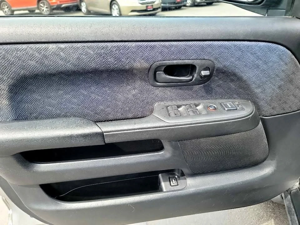2005 Honda CR-V 2nd Gen - Image 9 of 18