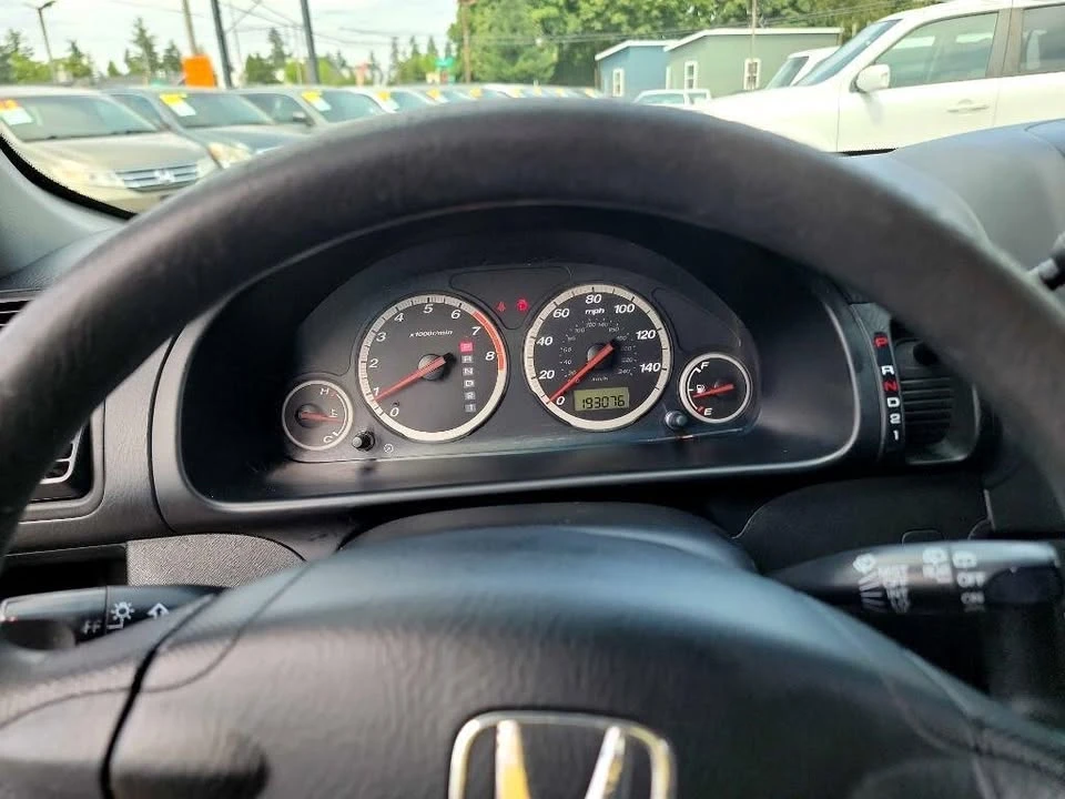 2005 Honda CR-V 2nd Gen - Image 14 of 18