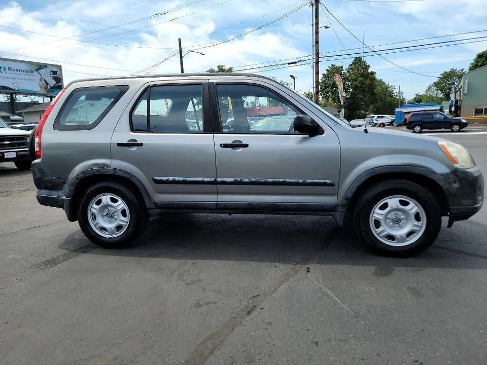 2005 Honda CR-V 2nd Gen - Image 3 of 18