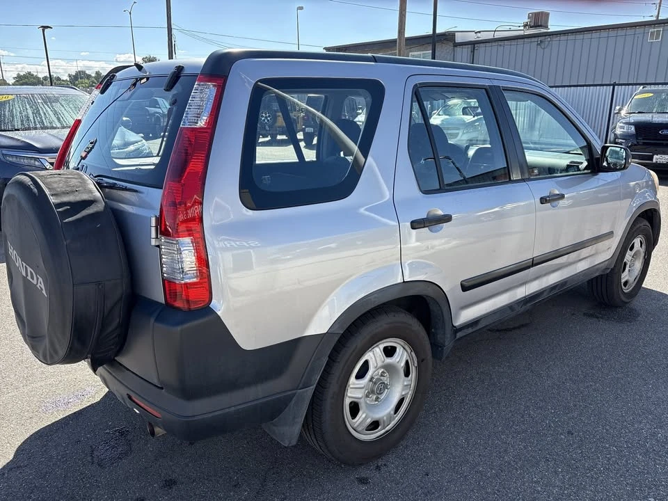 2005 Honda CR-V 2nd Gen - Image 9 of 19