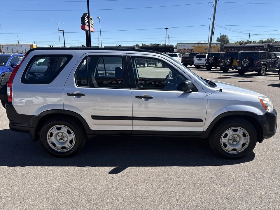 2005 Honda CR-V 2nd Gen - Image 10 of 19