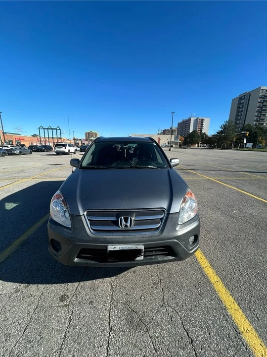 2005 Honda CR-V 2nd Gen - Image 2 of 8