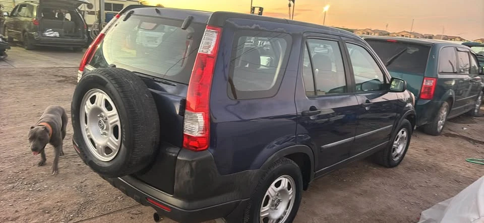 2005 Honda CR-V 2nd Gen - Image 2 of 8