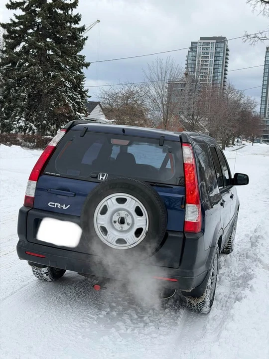 2005 Honda CR-V 2nd Gen - Image 4 of 8