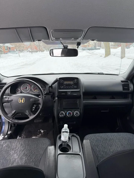 2005 Honda CR-V 2nd Gen - Image 6 of 8