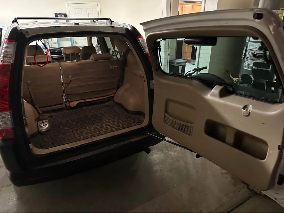 2005 Honda CR-V 2nd Gen - Image 10 of 13