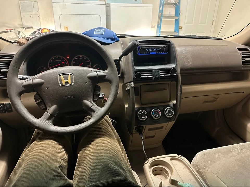 2005 Honda CR-V 2nd Gen - Image 9 of 13