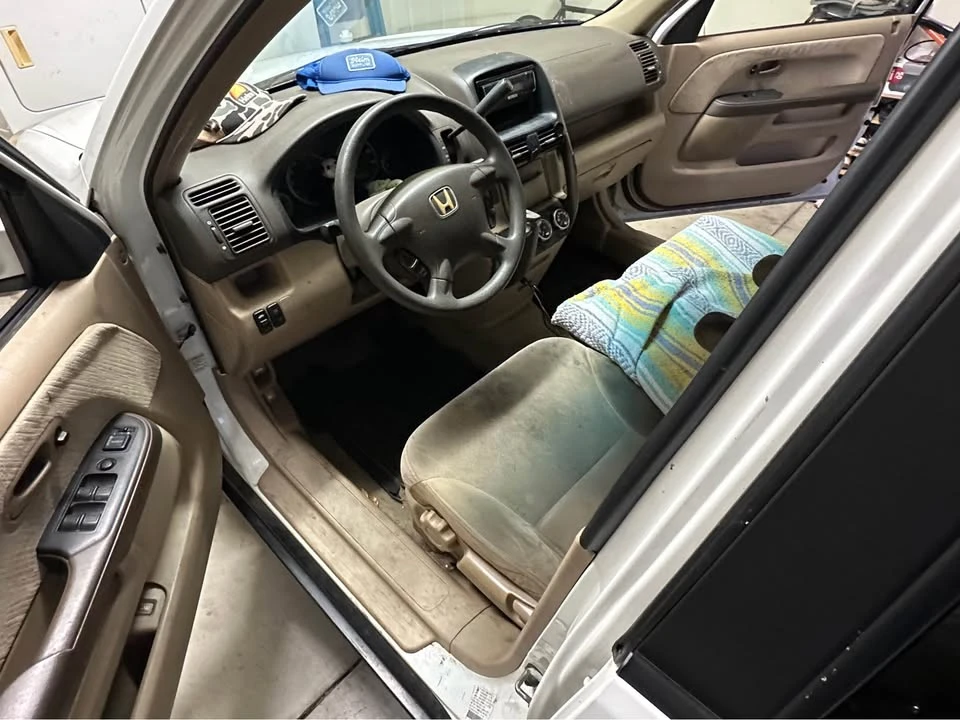 2005 Honda CR-V 2nd Gen - Image 7 of 13