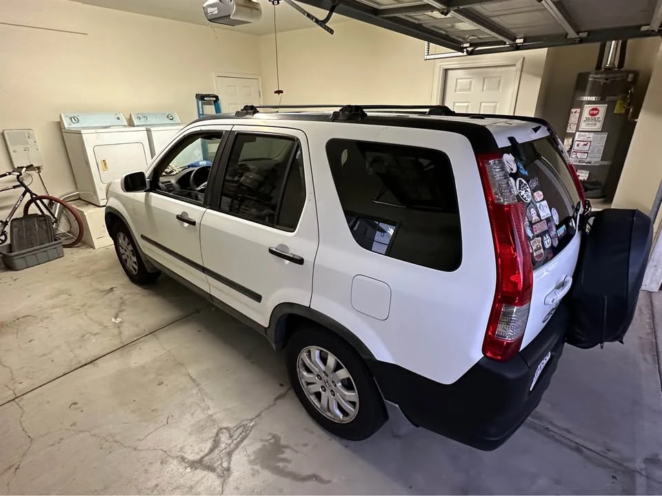 2005 Honda CR-V 2nd Gen - Image 3 of 13