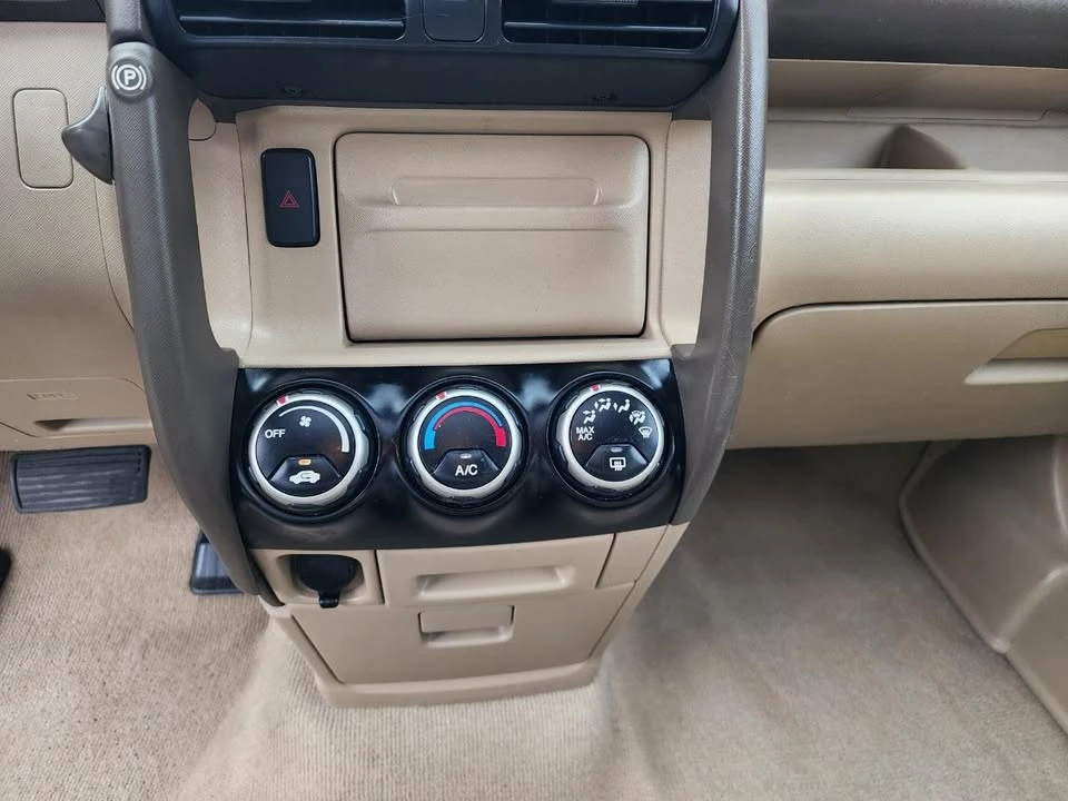 2005 Honda CR-V 2nd Gen - Image 17 of 20