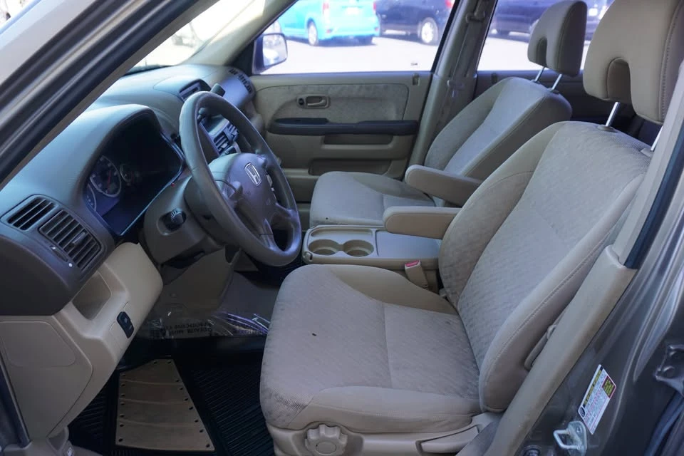 2005 Honda CR-V 2nd Gen - Image 9 of 15