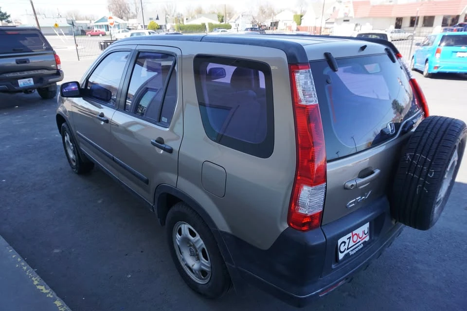 2005 Honda CR-V 2nd Gen - Image 5 of 15