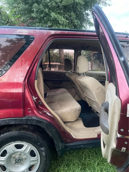 2005 Honda CR-V 2nd Gen - Image 9 of 14