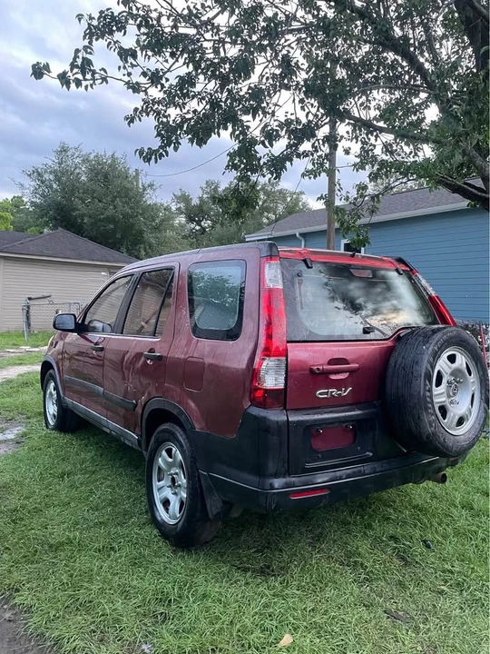 2005 Honda CR-V 2nd Gen - Image 5 of 14