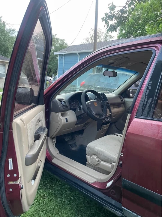 2005 Honda CR-V 2nd Gen - Image 7 of 14