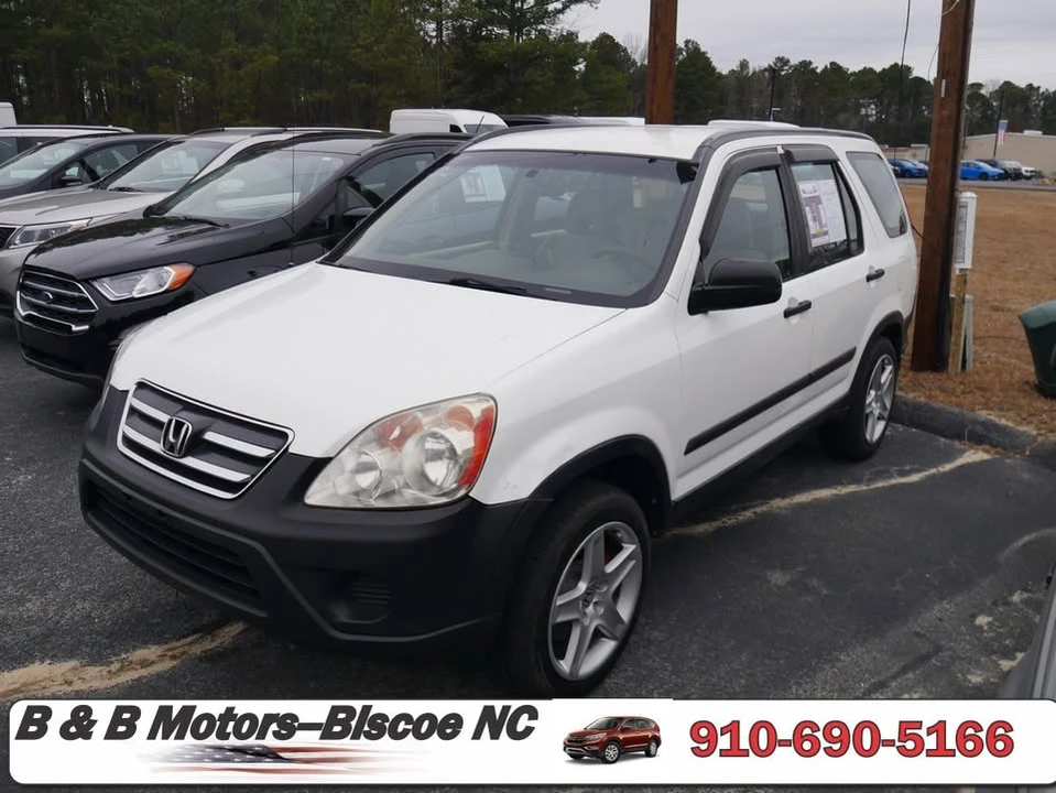 2005 Honda CR-V 2nd Gen - Image 2 of 15
