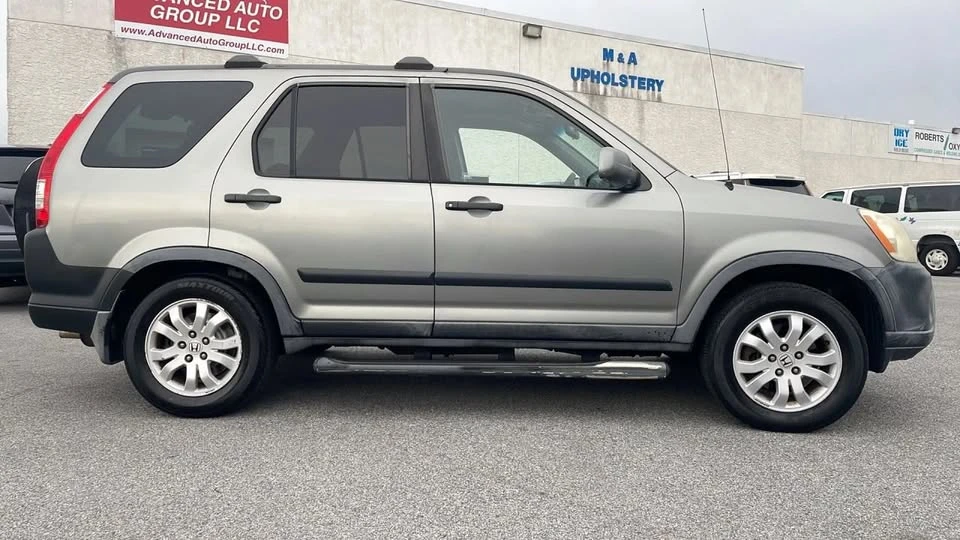 2005 Honda CR-V 2nd Gen - Image 3 of 20