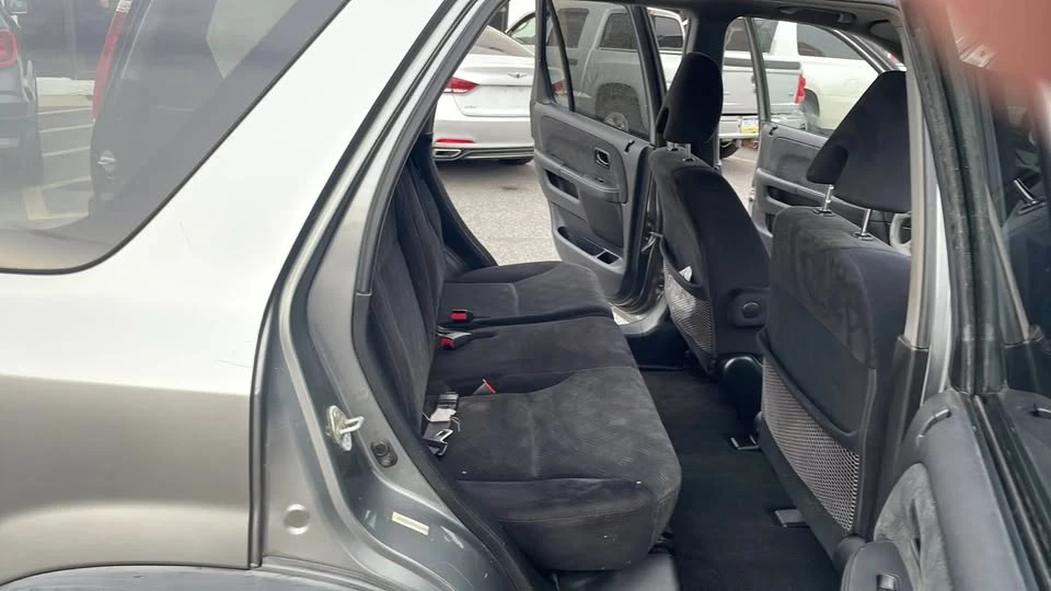 2005 Honda CR-V 2nd Gen - Image 10 of 20