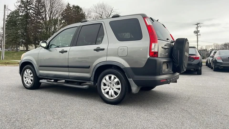 2005 Honda CR-V 2nd Gen - Image 15 of 20