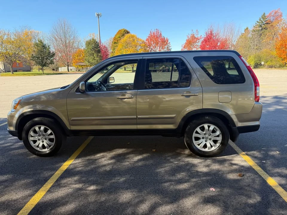 2005 Honda CR-V 2nd Gen - Image 3 of 19