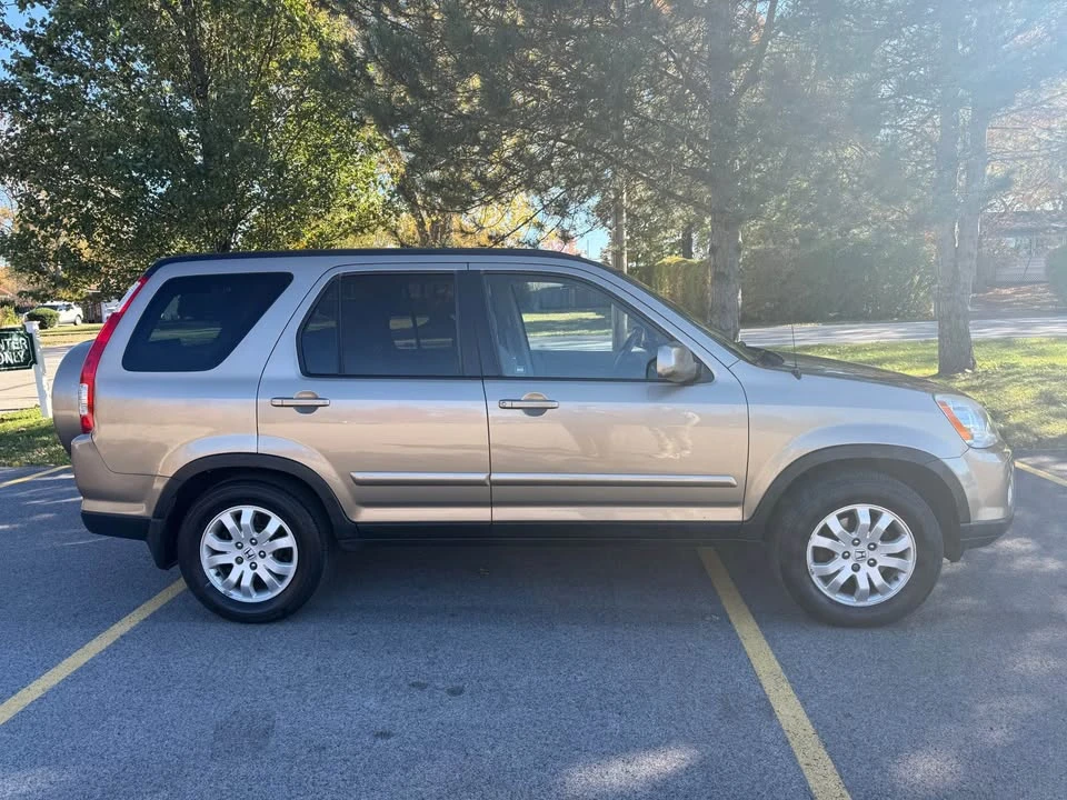 2005 Honda CR-V 2nd Gen - Image 7 of 19