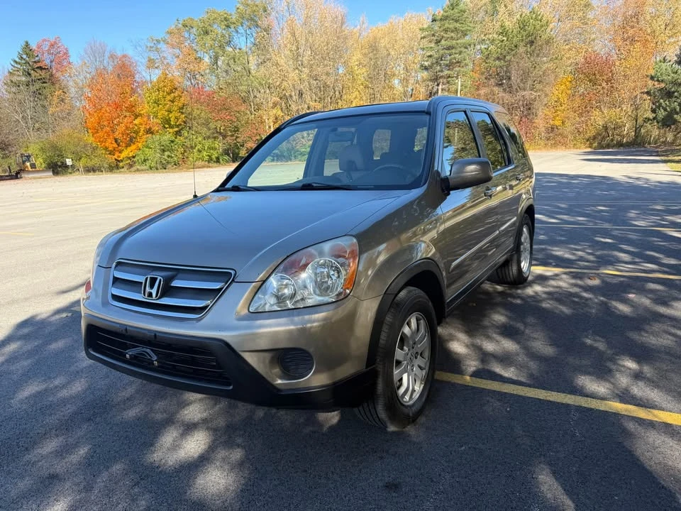 2005 Honda CR-V 2nd Gen - Image 2 of 19